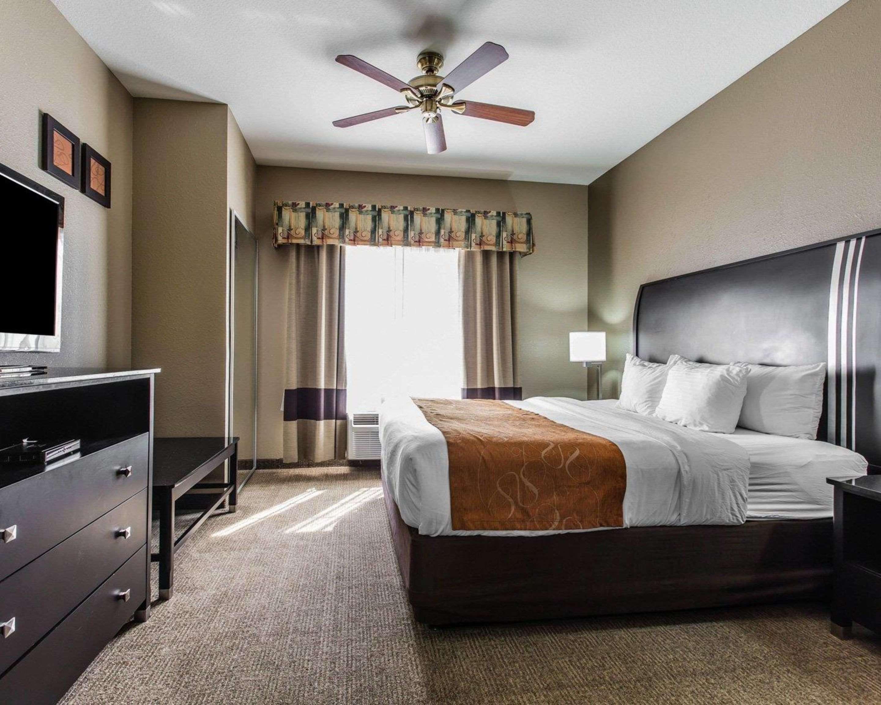 Comfort Suites Bakersfield Exteriér fotografie