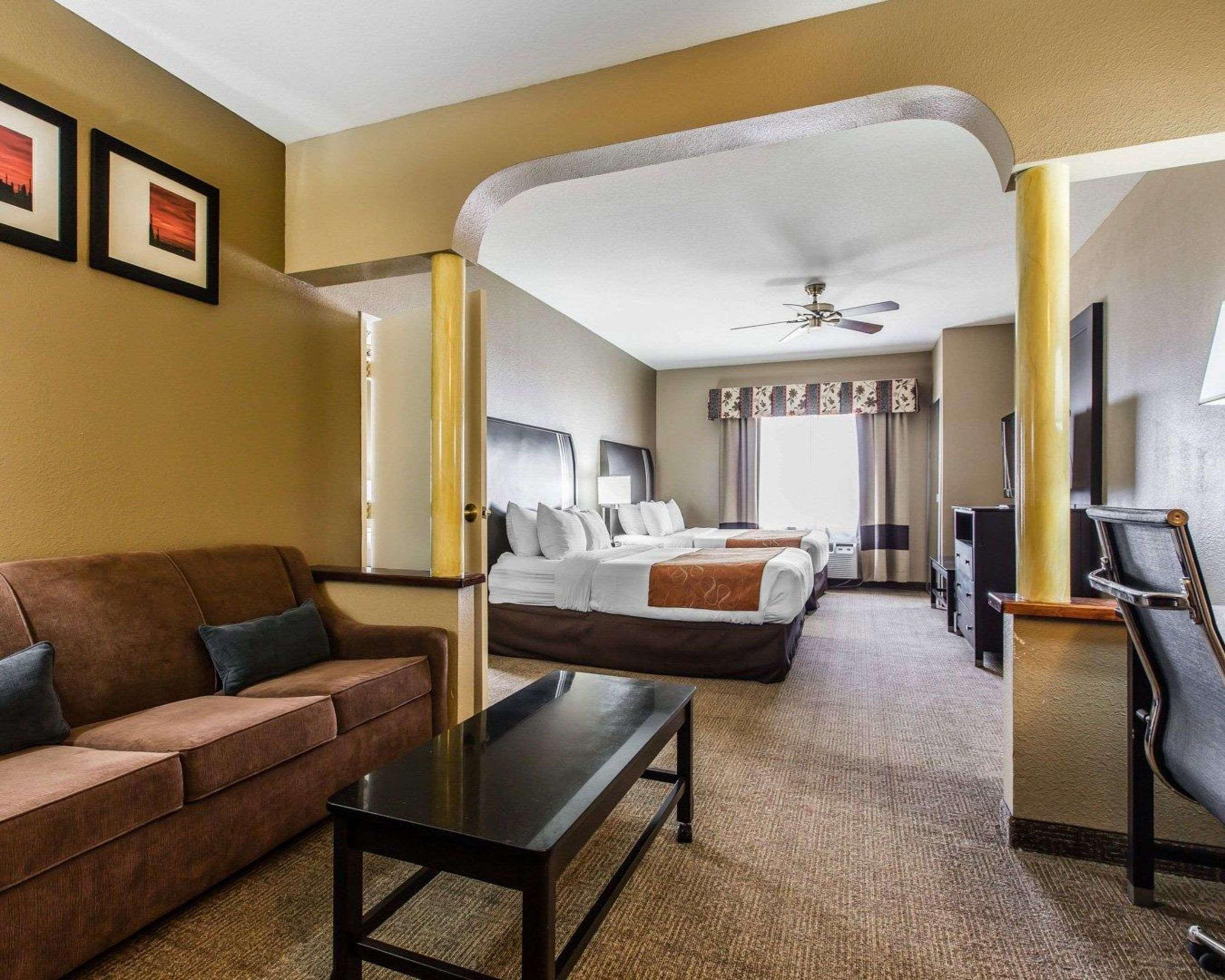 Comfort Suites Bakersfield Exteriér fotografie