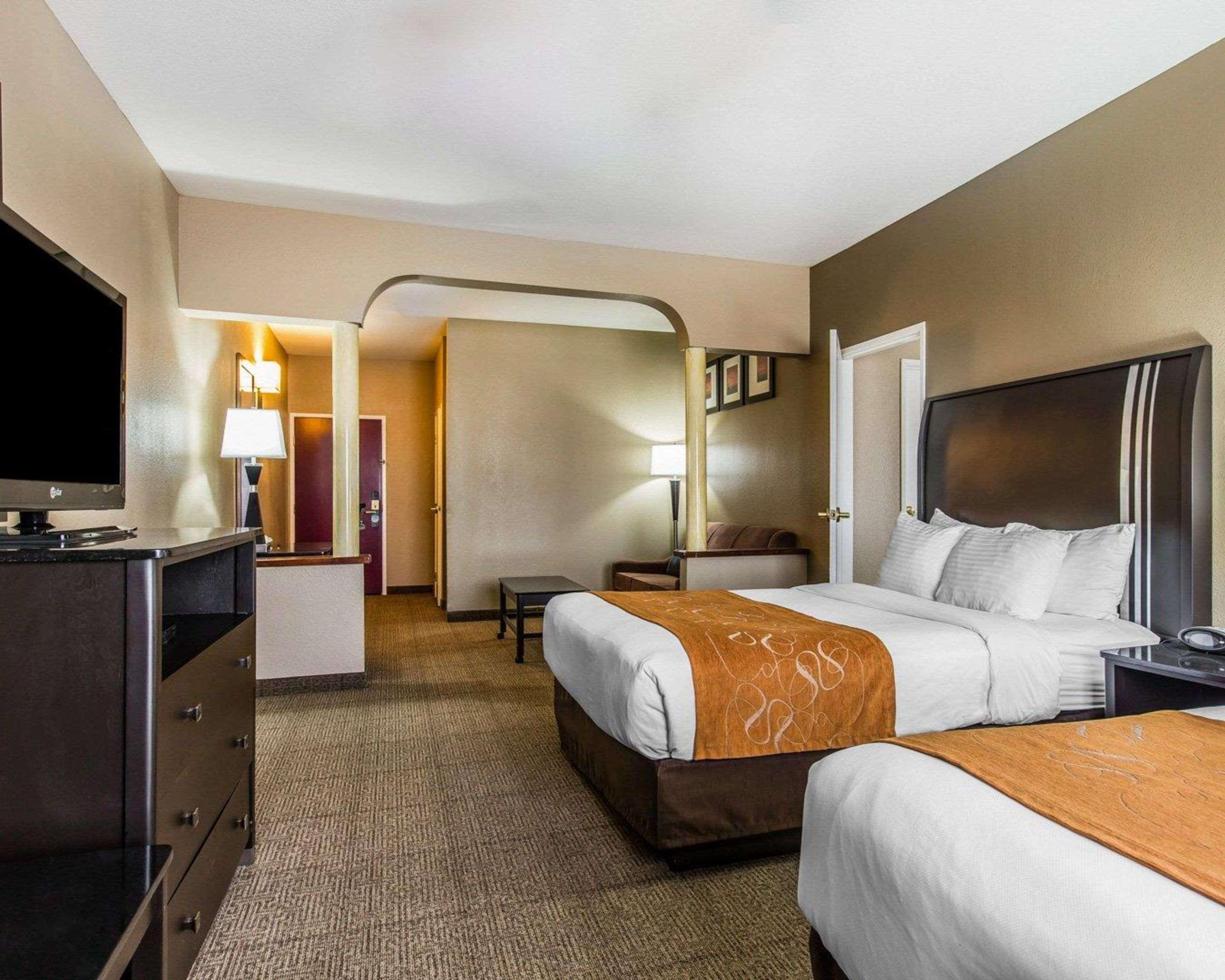 Comfort Suites Bakersfield Exteriér fotografie