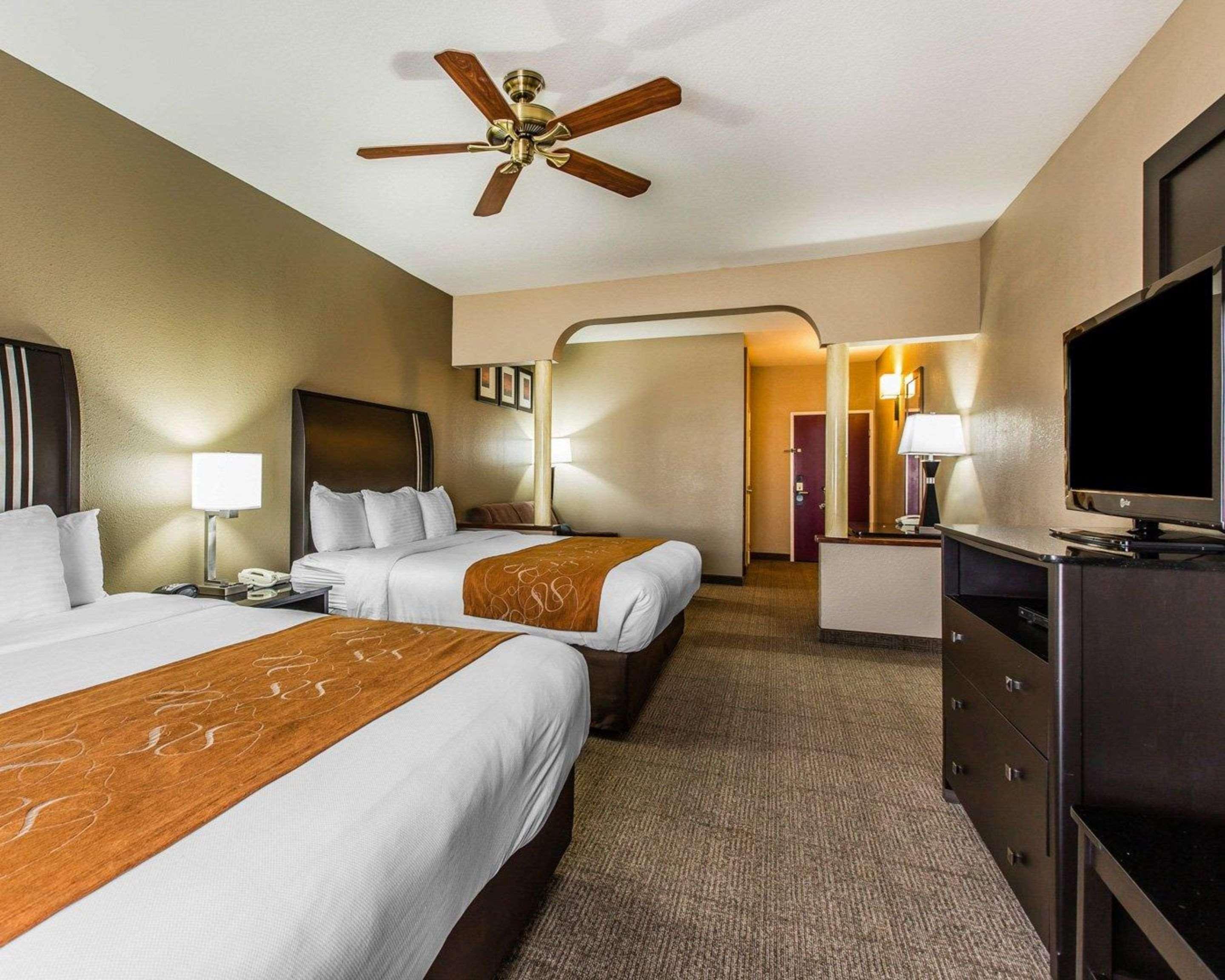 Comfort Suites Bakersfield Exteriér fotografie