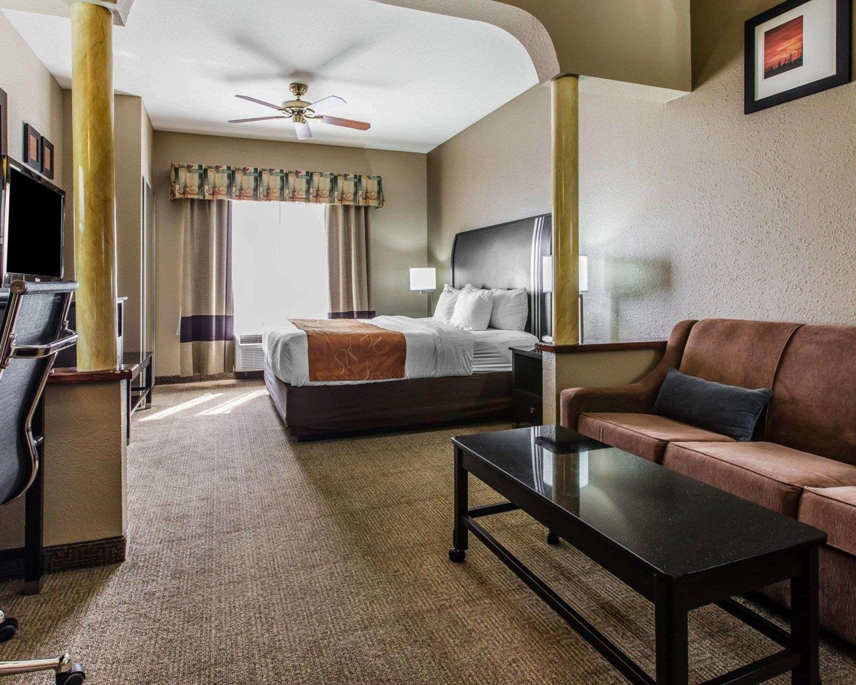 Comfort Suites Bakersfield Exteriér fotografie