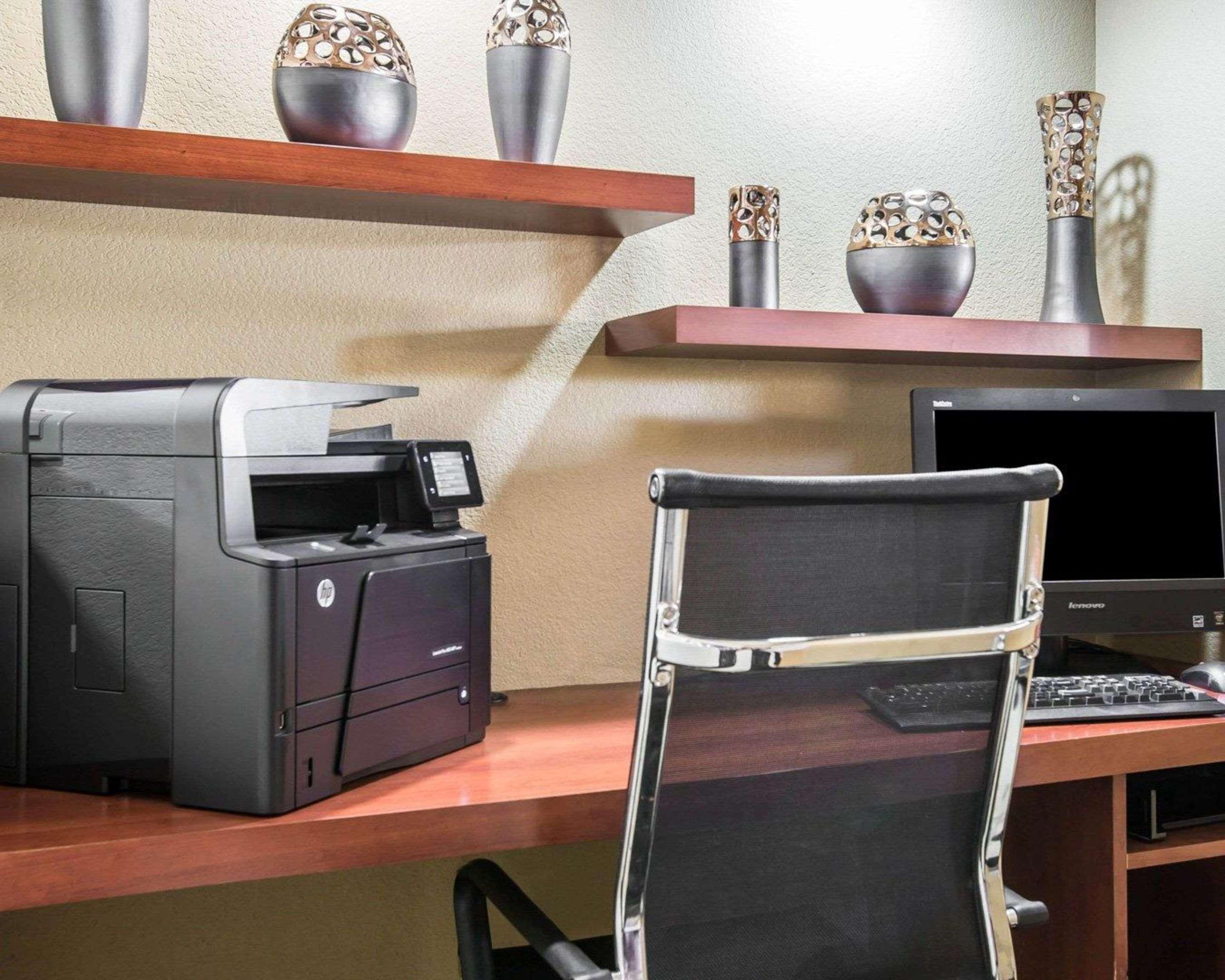 Comfort Suites Bakersfield Exteriér fotografie